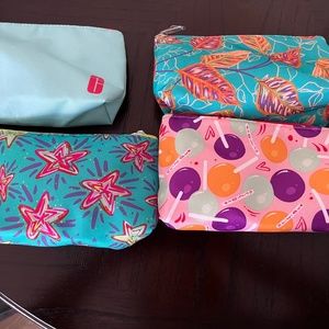 FOUR Clinique GWP One was never opened.